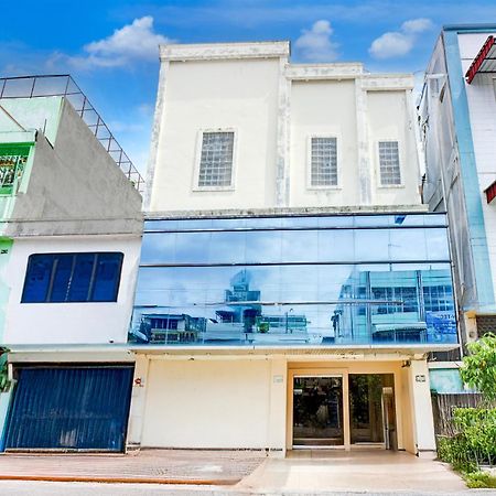 Collection O Peunayong Near Masjid Raya Baiturrahman Formerly Siwah Hotel バンダ・アチェ エクステリア 写真